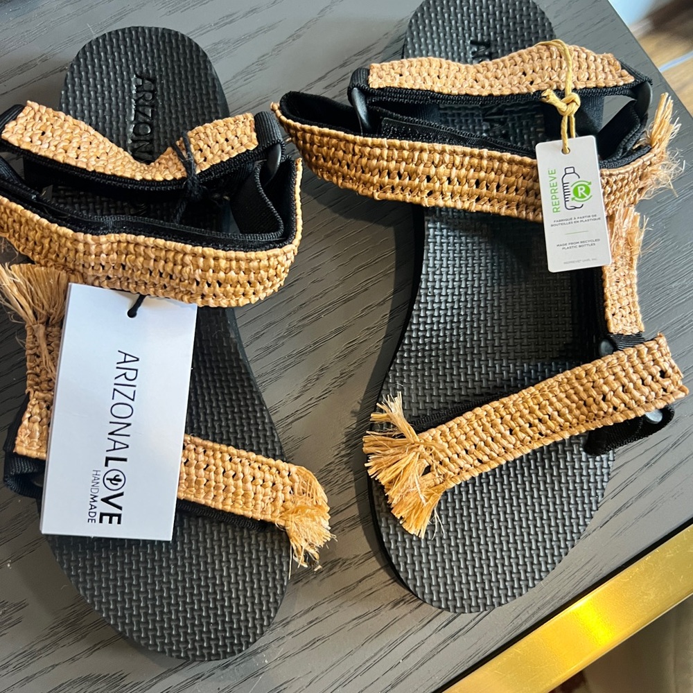Tan Arizona Love Raffia Trekky sandals - NWT, size 38